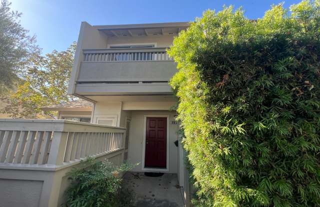 Beautiful 2 bed 1.5 bath end unit Condo in Sunnyvale. Must See! photos photos