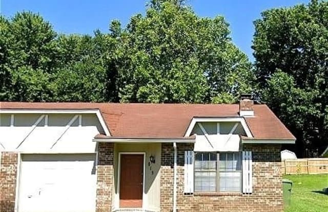 815  S 28th  ST - 815 South 28th Street, Rogers, AR 72758