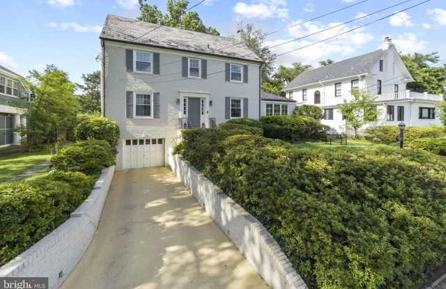 3901 WOODBINE Street Gallery 2