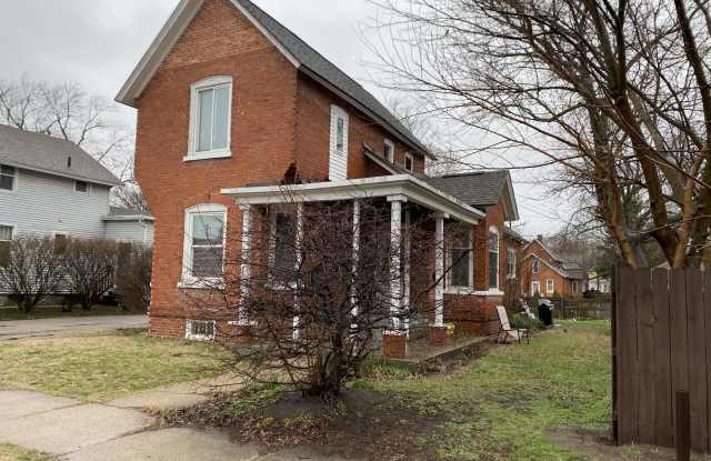 11 West 14th Street photos photos