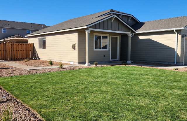 New Home with RV Parking - 303 NW PAR AVENUE, Madras, OR 97741 New Home with RV Parking - 303 NW PAR AVENUE, Madras, OR 97741