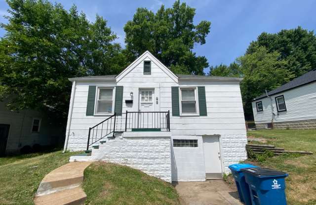 Recently Renovated Two Bedroom Coming Available! photos photos
