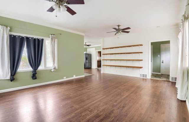 Private Retreat with Mountain Views Near Olde Town Arvada Gallery 1