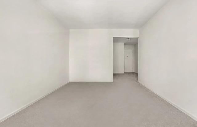 3335 81st St Apt 2B Gallery 3