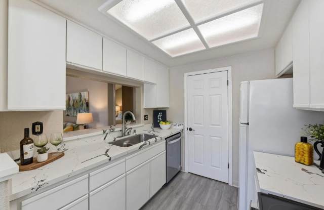 5928 Bridgeport Lake Way Gallery 2