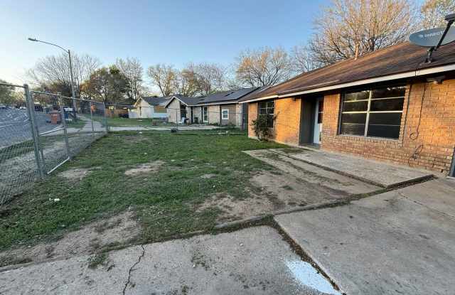 Modern East Austin Gem – Bright  Spacious Home at 6509 Moonglow Dr photos photos