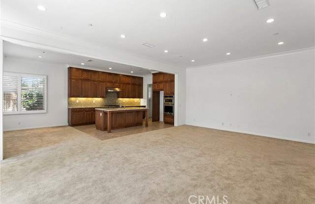 68 Bloomington Gallery 3