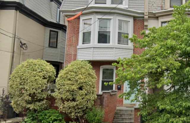 Beautiful, completely updated 4-bed, 2.5 ba house for rent, Trolley Square, Wilmington, $2,800.00/month photos photos