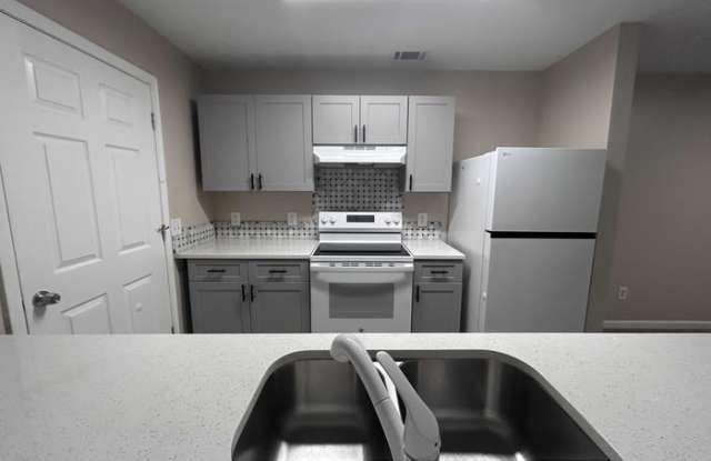 7101 Fairington Ridge Circle Gallery 2