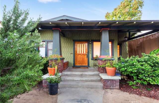 3141 E 8th photos photos