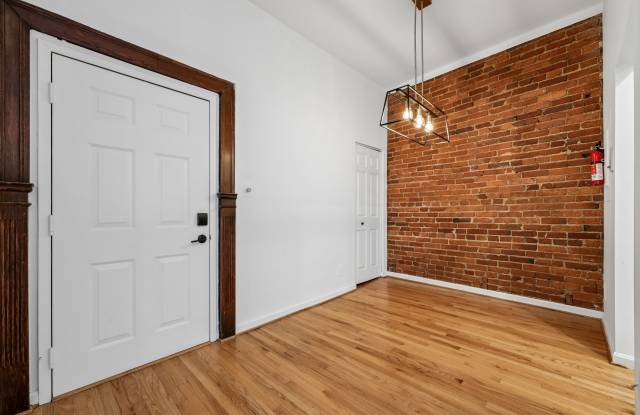 2149 California Street Northwest - D Gallery 2
