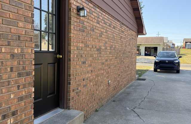 535 Sycamore Manor Gallery 2