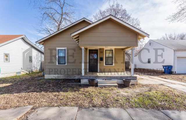 122 Gordon South - 122 Gordon Street, Wichita, KS 67203