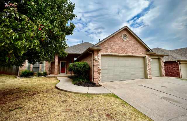 16612 Hardwood Place Gallery 3