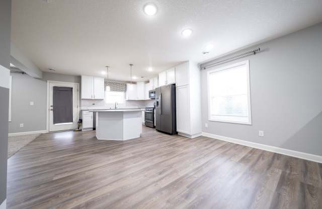 1252 143rd Ct. E. Gallery 4