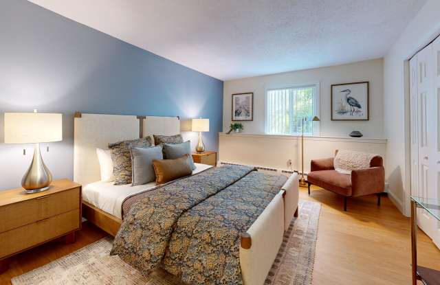 Village Green Apartments Gallery 4