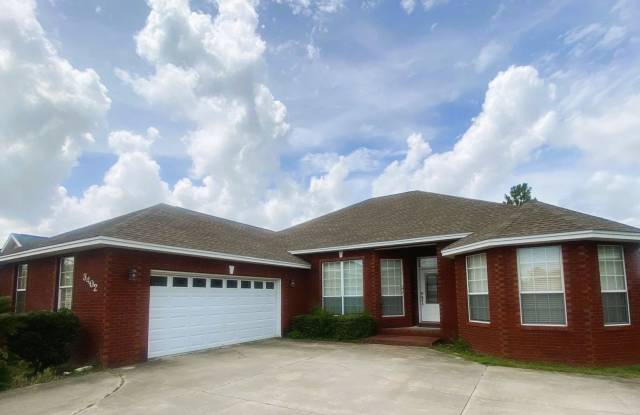 Spacious, Conveniently Located Brick Home in an Established Neighborhood! photos photos