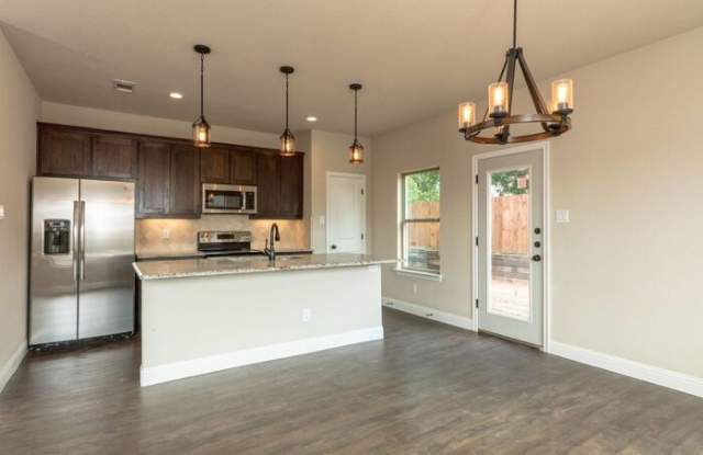 815 Jameson Street - 815 Jameson Street, Weatherford, TX 76086