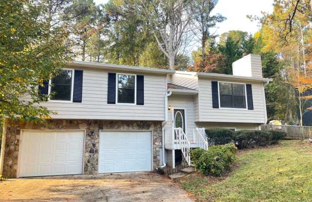 Updated 4 bedroom 2 bath home near in Dallas! photos photos