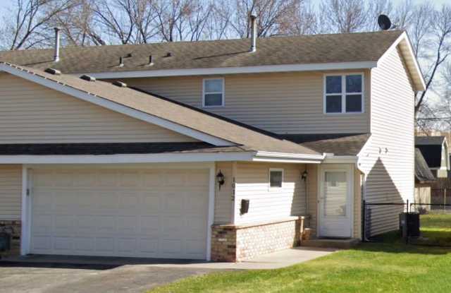 1012 3rd Ave E - 1012 3rd Avenue East, Shakopee, MN 55379 1012 3rd Ave E - 1012 3rd Avenue East, Shakopee, MN 55379