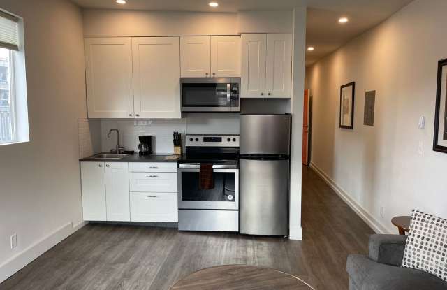 FURNISHED 1BED 1BATH APARTMENT - DOWNTOWN BREMERTON - 602 4th Street, Bremerton, WA 98337