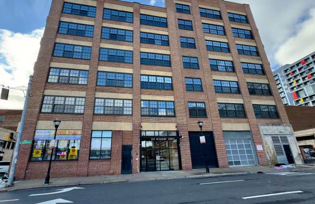 Stunning Industrial-Contemporary One Bedroom Condo- Parking included! photos photos