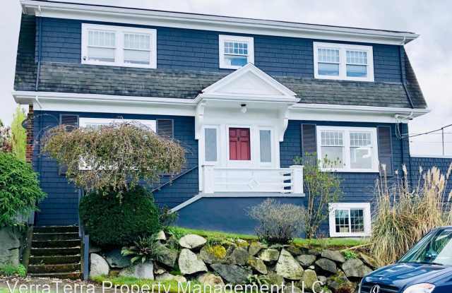 815 E Lynn St Seattle - 815 East Lynn Street, Seattle, WA 98102