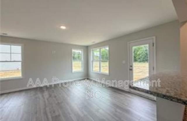203 Guard Ln Gallery 4