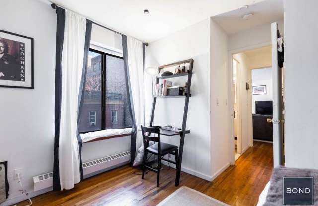 77 Lexington Avenue Gallery 4
