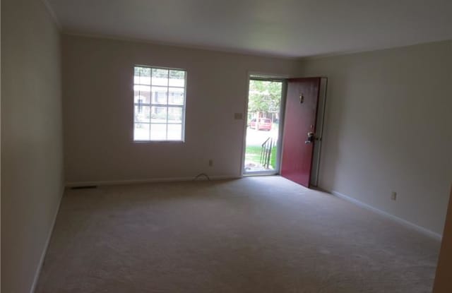 2571 Carolyn Drive SE Gallery 4