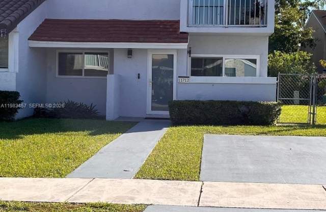 11712 SW 13th St photos photos