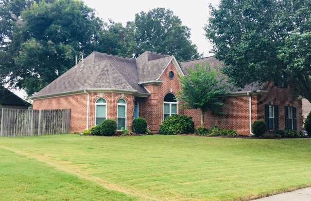 Ewing Place in Arlington! Pets are allowed, fees apply! Fenced in back yard! photos photos