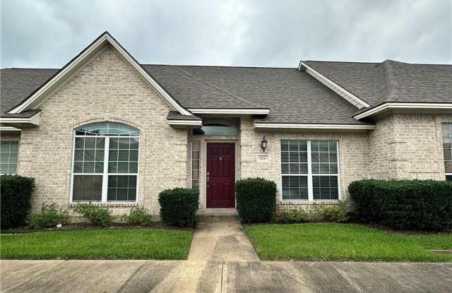 108 Fraternity Row - 108 Fraternity Row, College Station, TX 77845
