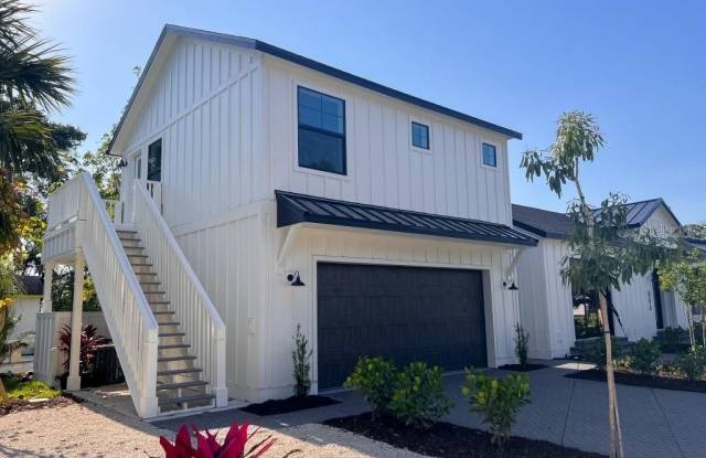 806 S JEFFERSON AVENUE photos photos