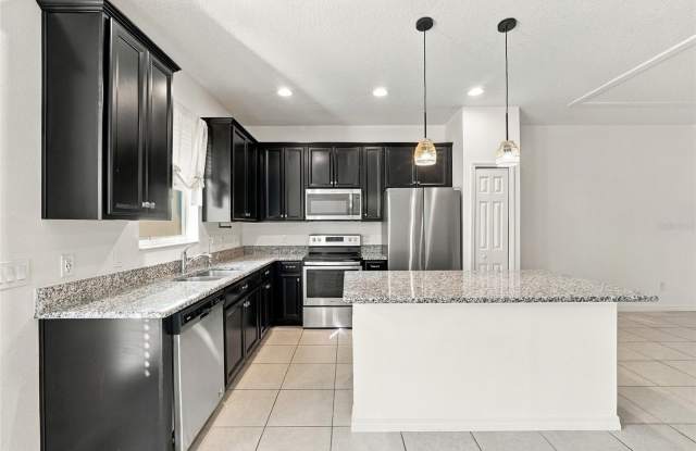 1290 COUNTRYMEN Court Gallery 3