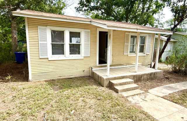 Charming Cottage Retreat with Fenced Yard! photos photos Charming Cottage Retreat with Fenced Yard! photos photos