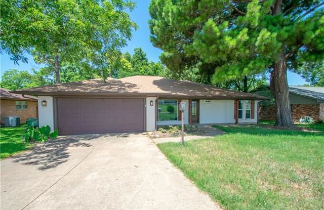 3004 Canongate Drive - 3004 Canongate Dr, Arlington, TX 76015
