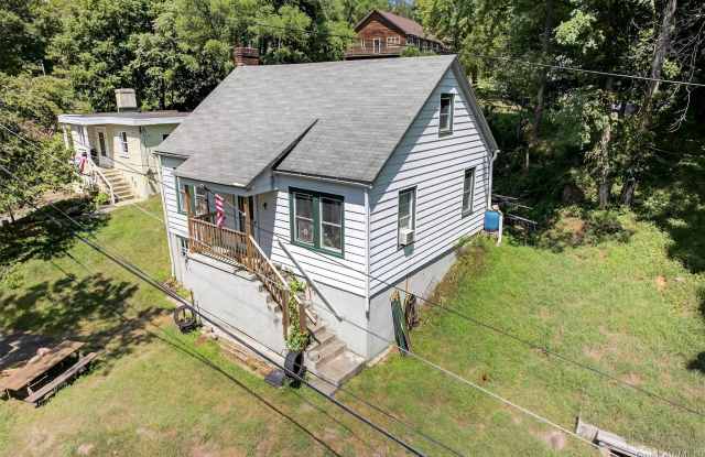 4 Tamsen Lane photos photos