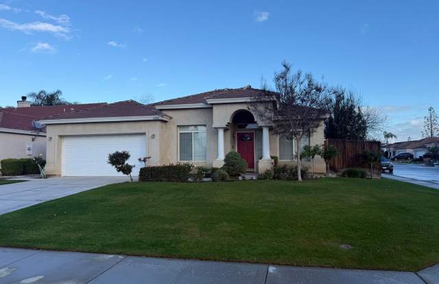 Spacious 4-Bedroom Corner Home MOVE IN SPECIAL photos photos