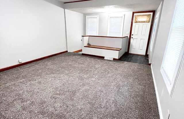 Cute South Omaha 2 bed, 1 bath beauty for only $1195.00 Gallery 3