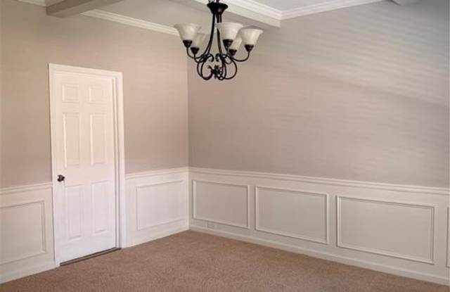 559 Madison Park Drive Gallery 4