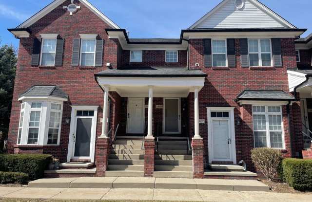 Shelby Twp 2-bedroom, 2-bath condo with pool and balcony - 53033 Providence Drive, Macomb County, MI 48316 Shelby Twp 2-bedroom, 2-bath condo with pool and balcony - 53033 Providence Drive, Macomb County, MI 48316