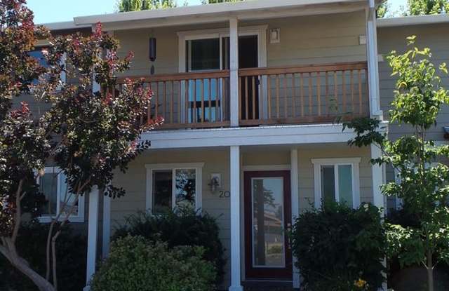 1706 Avalon Way #20 - 1706 Avalon Dr, Hood River, OR 97031