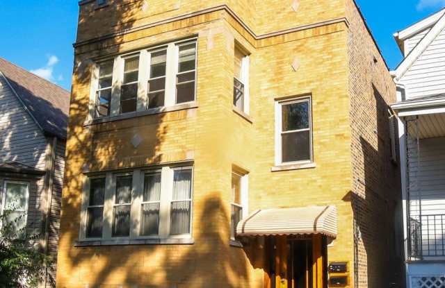 3733 N Christiana Avenue unit: 2 photos photos