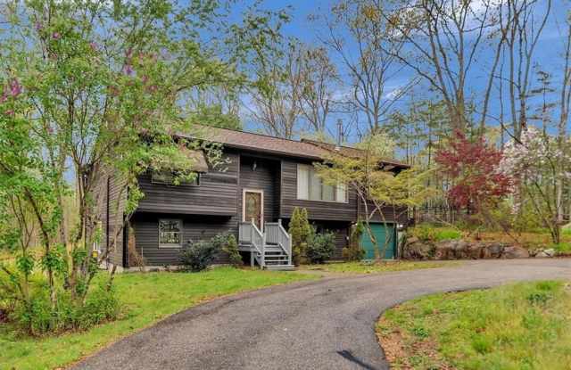 367 Plain Meeting House Road - 367 Plain Meeting House Road, Kent County, RI 02817 367 Plain Meeting House Road - 367 Plain Meeting House Road, Kent County, RI 02817
