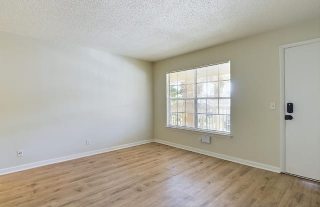222 W Belmont St - 222 West Belmont Street, Pensacola, FL 32501
