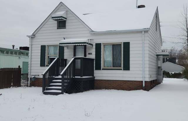 2-Bedroom + Bonus Room Bungalow with Basement – Flexible Living Space photos photos