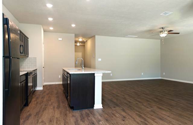 17320 Cedar Rock  - Unit A Gallery 3