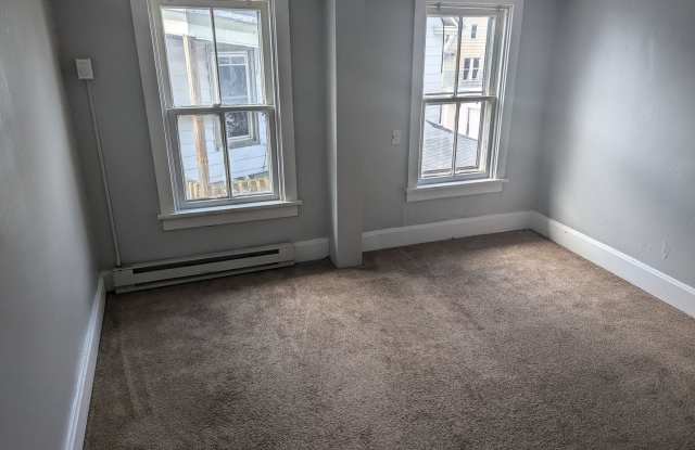 2BR with backyard in Penbrook! photos photos