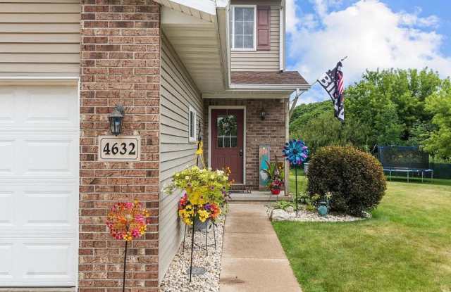 4632/4634 Ridge Court - 4632 photos photos